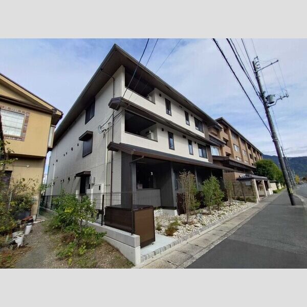 GRAMM岩倉 建物画像