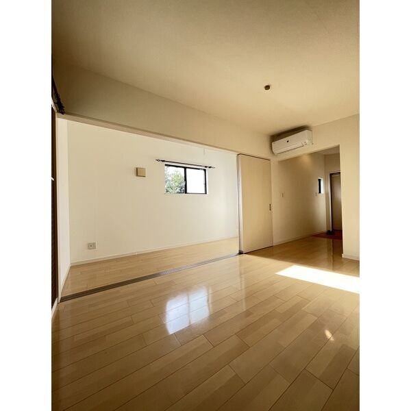 PRIMAVERA WEST 室内写真2