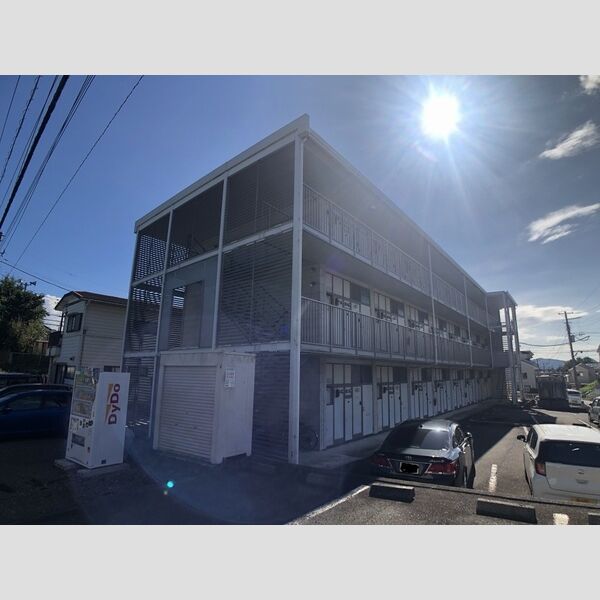 レオパレス柏谷 建物画像
