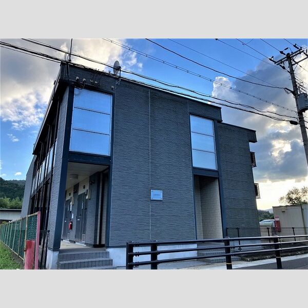 レオパレスアマミヤ 建物画像