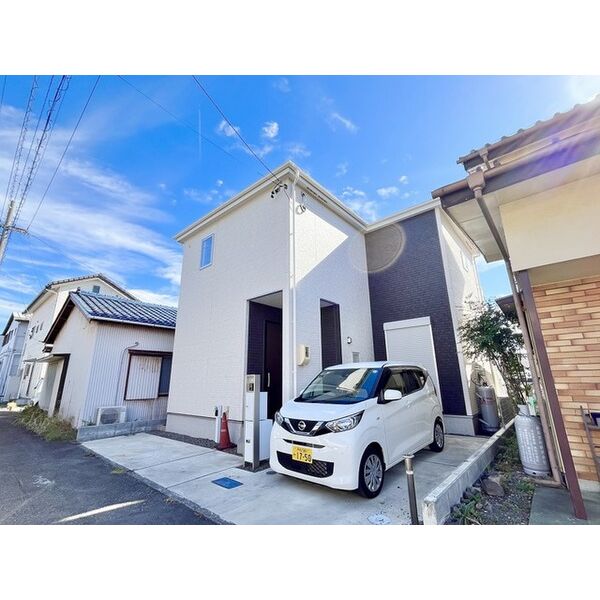 リナージュ静岡市駿河区西島01