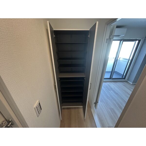 オガールコートナカモズ 室内写真2