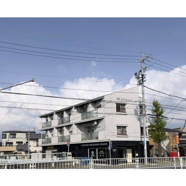 川原ロイヤルハイツ 建物画像