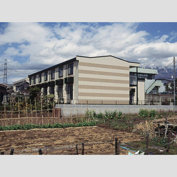 レオパレスよろづや 建物画像