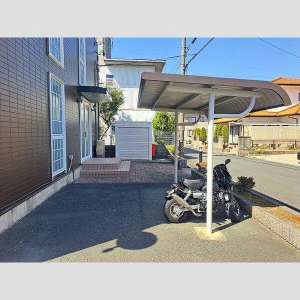 レオパレス牛川 室内写真3