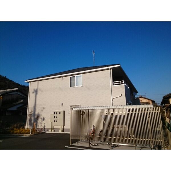 カルムハチマン 建物画像