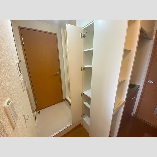 レオパレスオンワード磐田 室内写真9