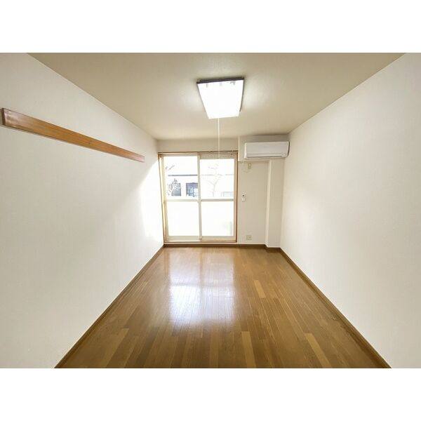 Surplus　K 室内写真3