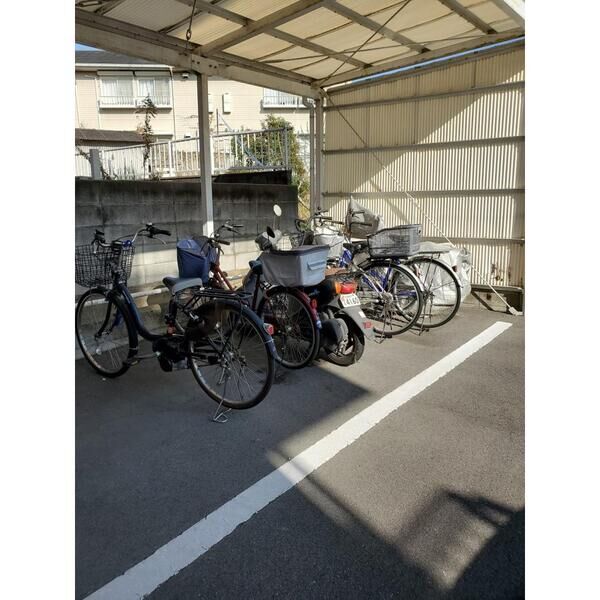 忍ヶ丘グリーンハイツ 室内写真1