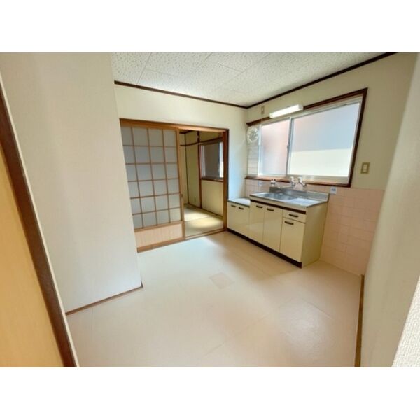 泉町大栄ハイツA棟 室内写真1