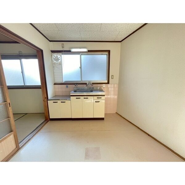 泉町大栄ハイツA棟 室内写真2