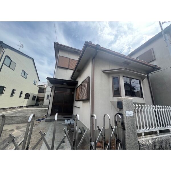 南旅篭町西2丁戸建 建物画像