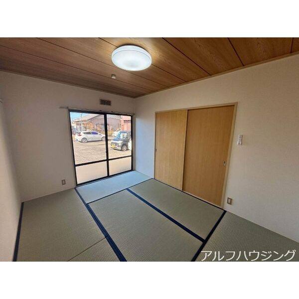 ラインハイツわたなべB 室内写真4