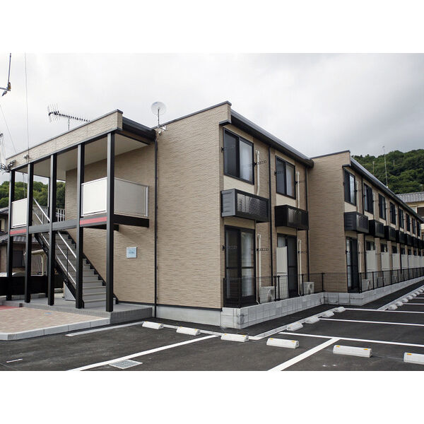 レオパレスボヌール塩屋 建物画像
