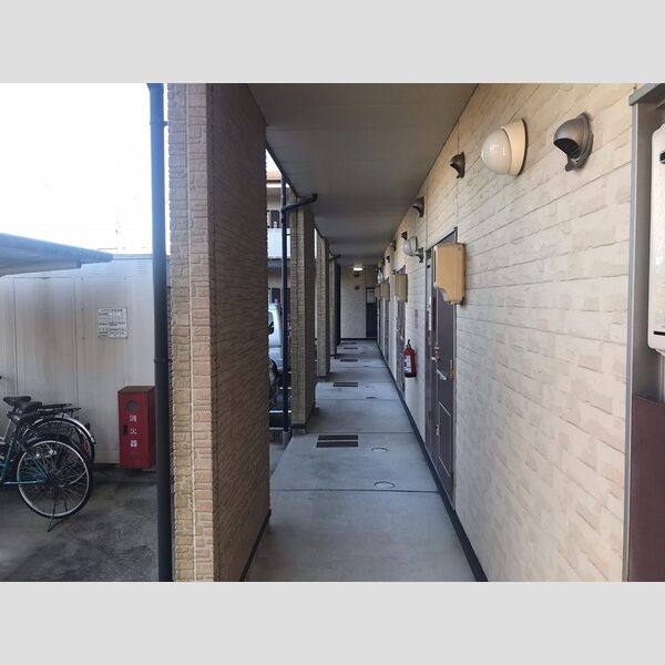 レオパレスサードなわて 室内写真9