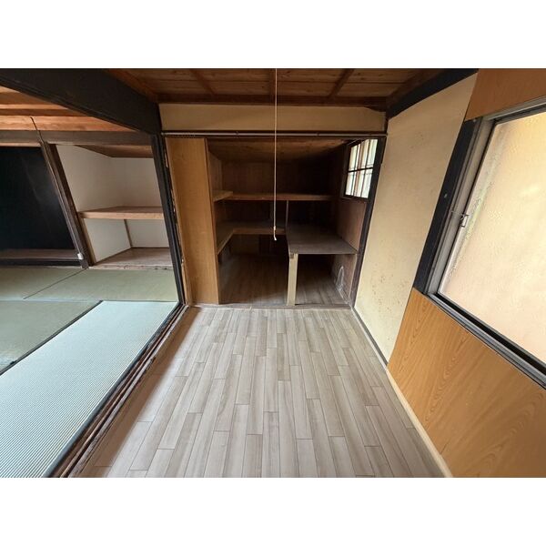 和歌山市吉礼倉庫付き戸建 室内写真9