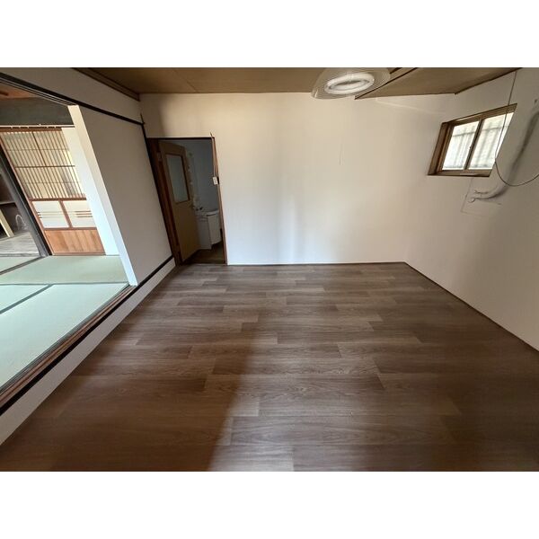 和歌山市吉礼倉庫付き戸建 室内写真6