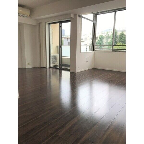 代官山BLESS 室内写真1