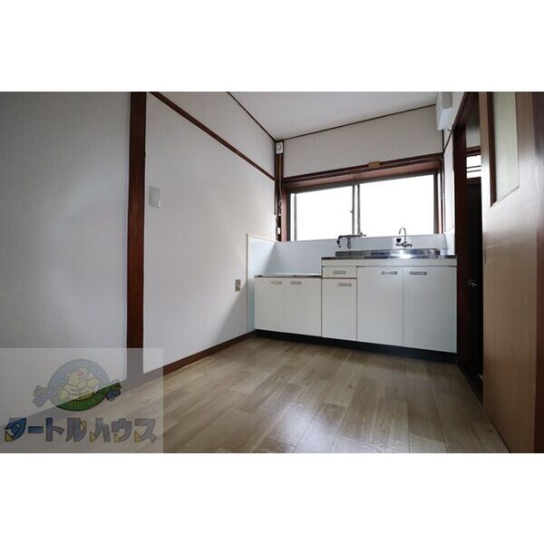 楠公2丁目2階建貸家 室内写真3
