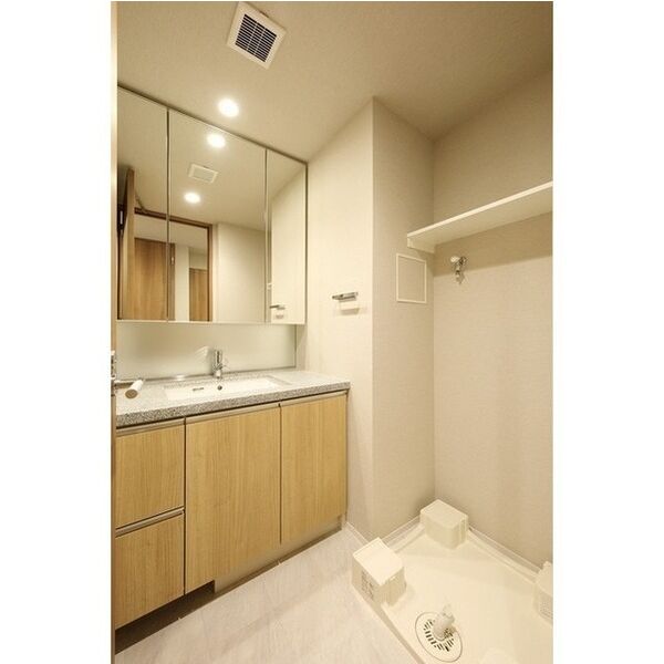 LIBR GRANT 西新宿EAST 室内写真3