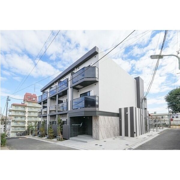 EsTRUTH MAGOME