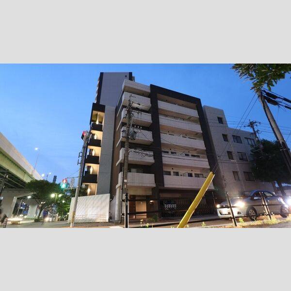 スティングレイつるま 建物画像