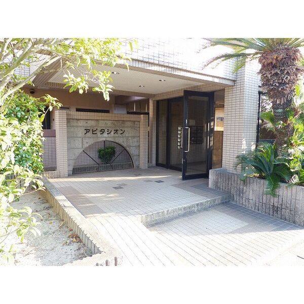 アピタシオンA 建物画像