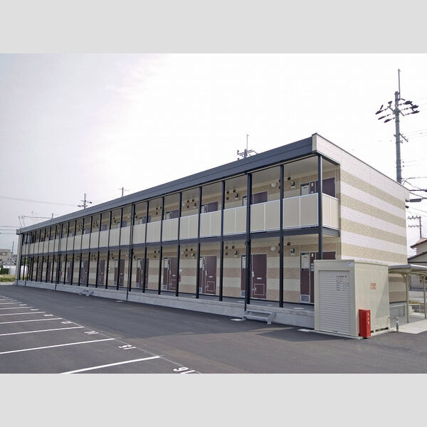 レオパレススマイル成田 建物画像