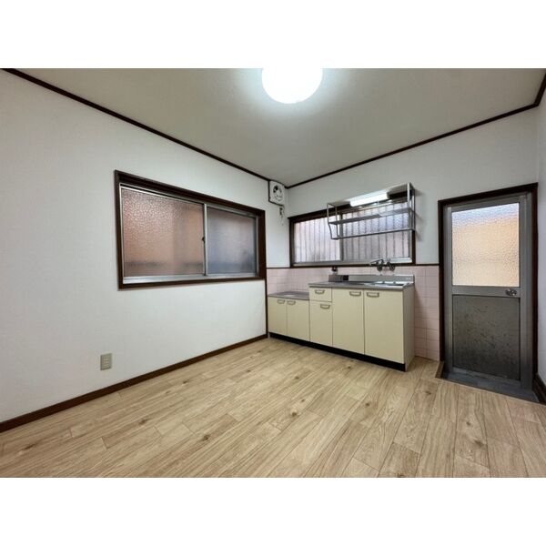 玉津町戸建 室内写真4