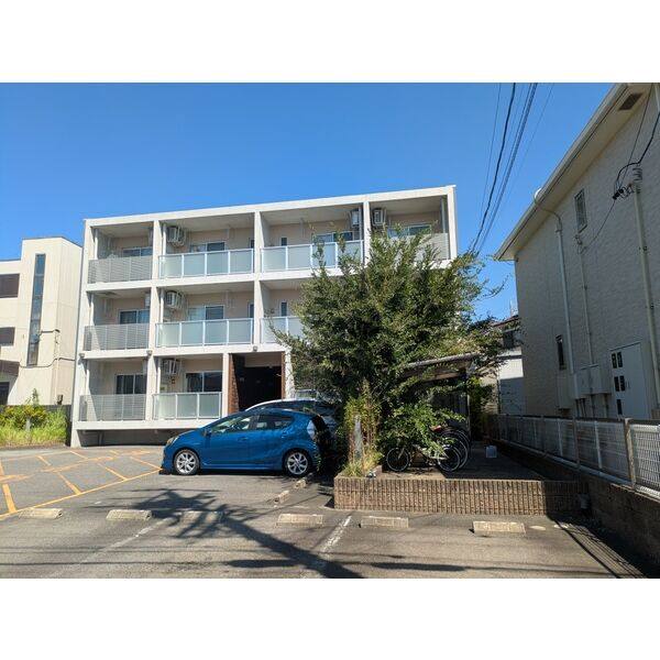 PINE EAST 建物画像