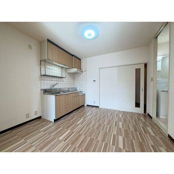 WEST PALACE 室内写真1