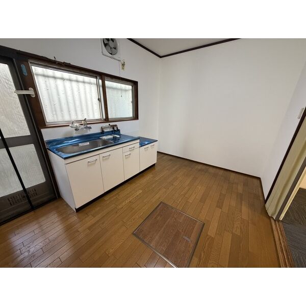 堺市西区家原寺町2-14-6戸建て 室内写真5