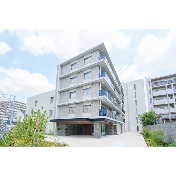 ルーウェ東大泉 建物画像