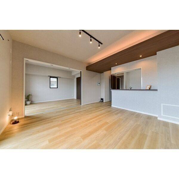 SEASONCOURT FUKUE 室内写真2