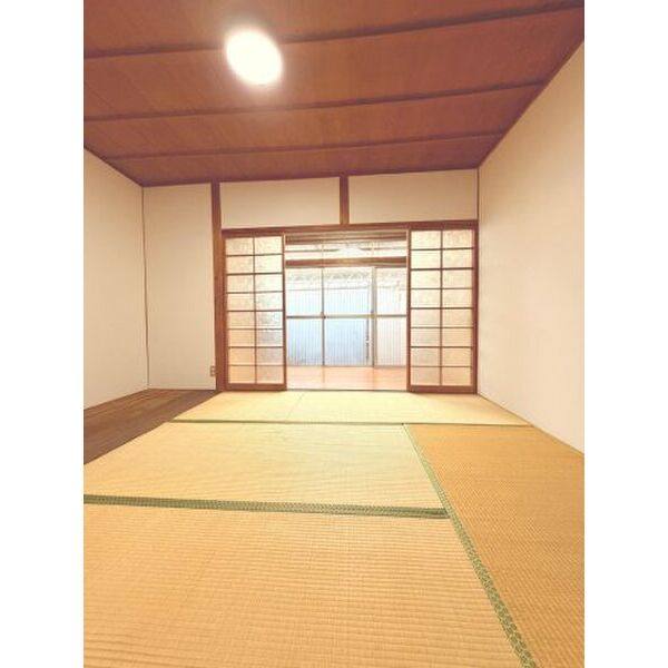 神戸町戸建て 室内写真1