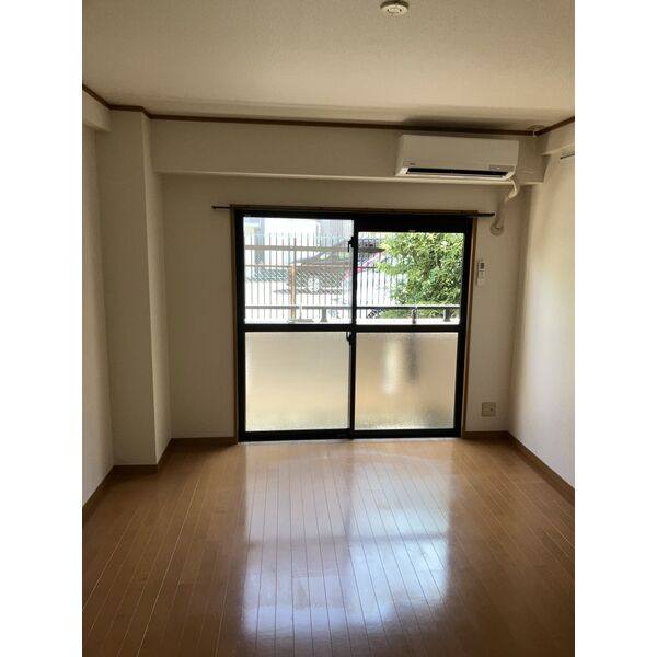 Crown Hills 室内写真1