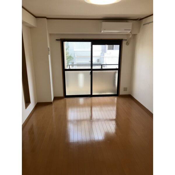 Crown Hills 室内写真1