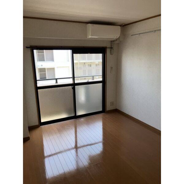 Crown Hills 室内写真1