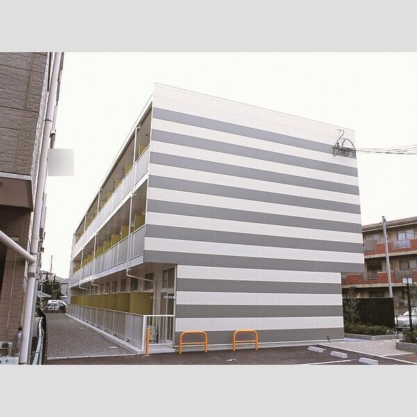 レオパレスミストラル千里 建物画像