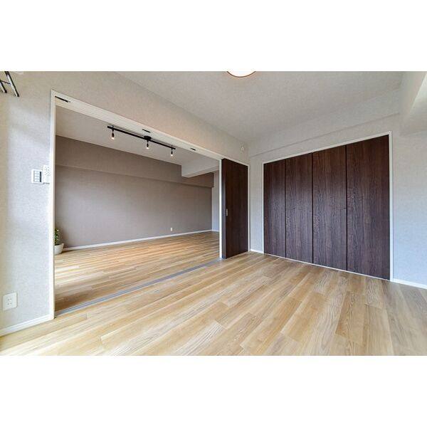 SEASONCOURT FUKUE 室内写真5