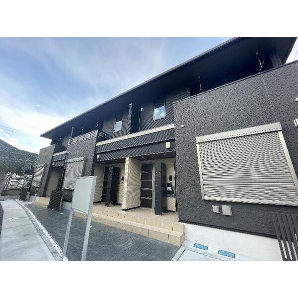 L・Front 雅 建物画像