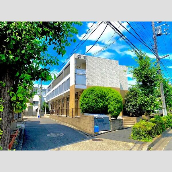 レオパレスホーステイル 建物画像