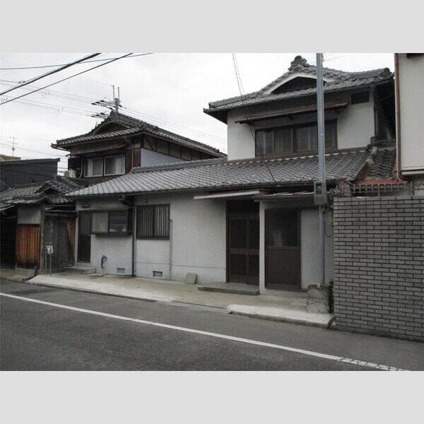 小阪本町一戸建貸家