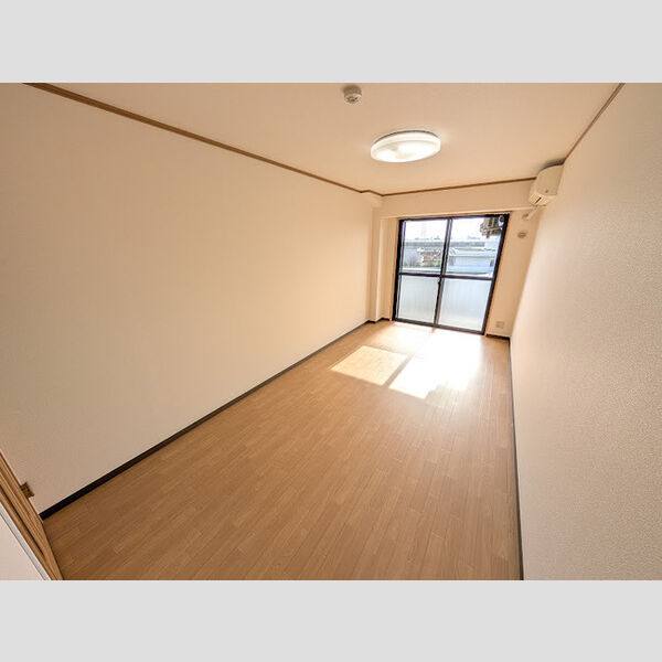 タイムD1 室内写真5