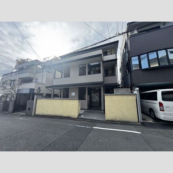 レオパレス紫野