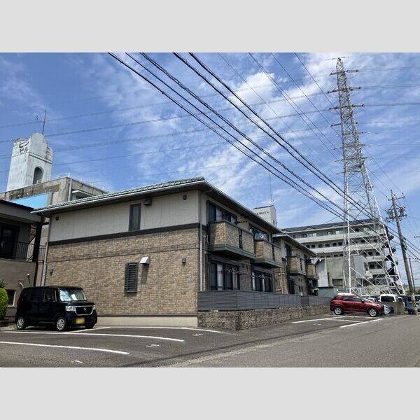 ドミール六条 建物画像