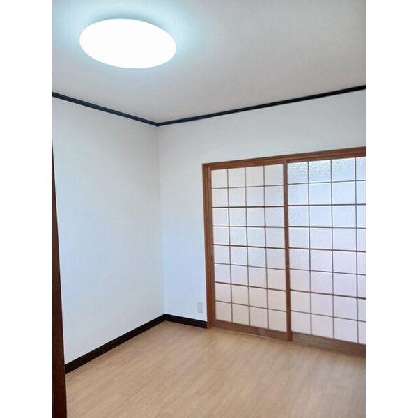アローンハイツ 室内写真1