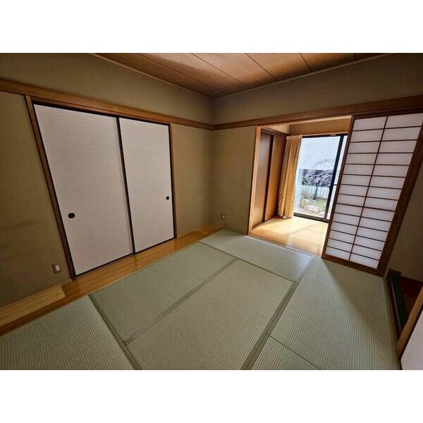 木津山町戸建 室内写真2