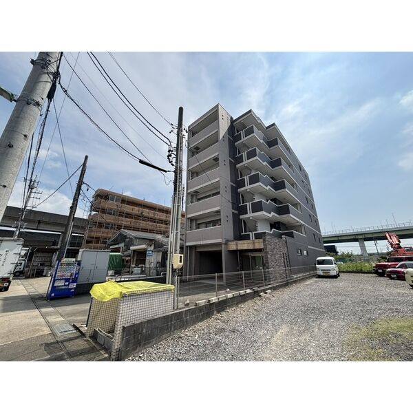 アケイシャ 建物画像