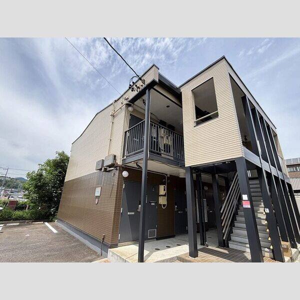 レオパレス里風 建物画像